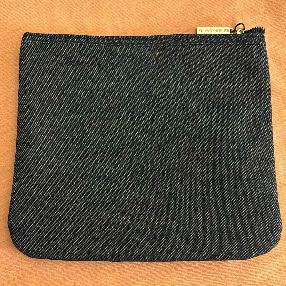 Multi-Use Bag - Picture 2 of 6